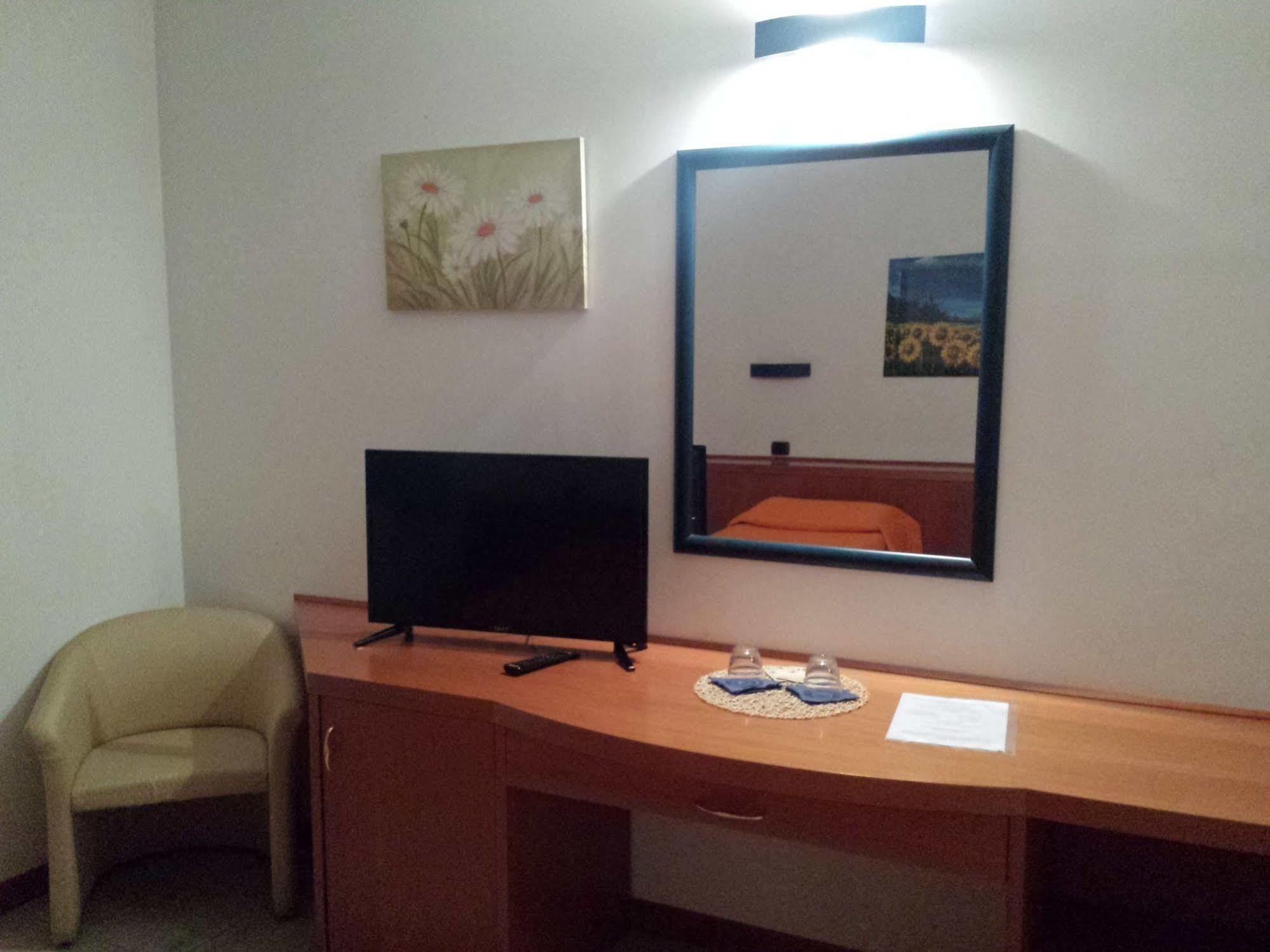 Hotel Softwood Recanati Exterior foto